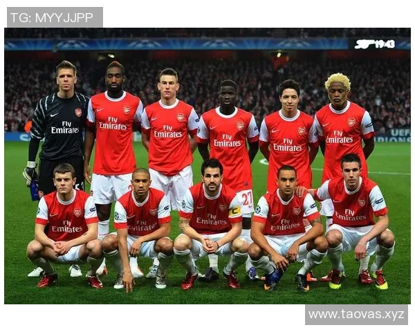 意甲黑马科莫迎战红狼罗马欧冠资格争夺战火热开启